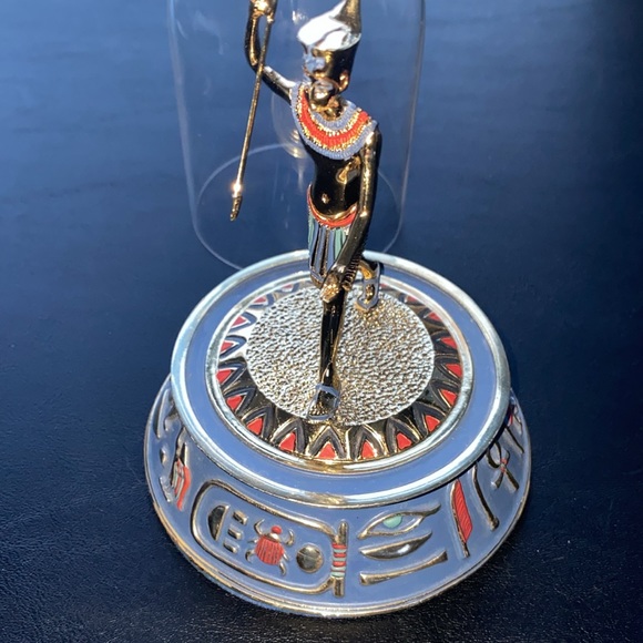 Egyptian Collectible Glass Globe - Picture 4 of 5